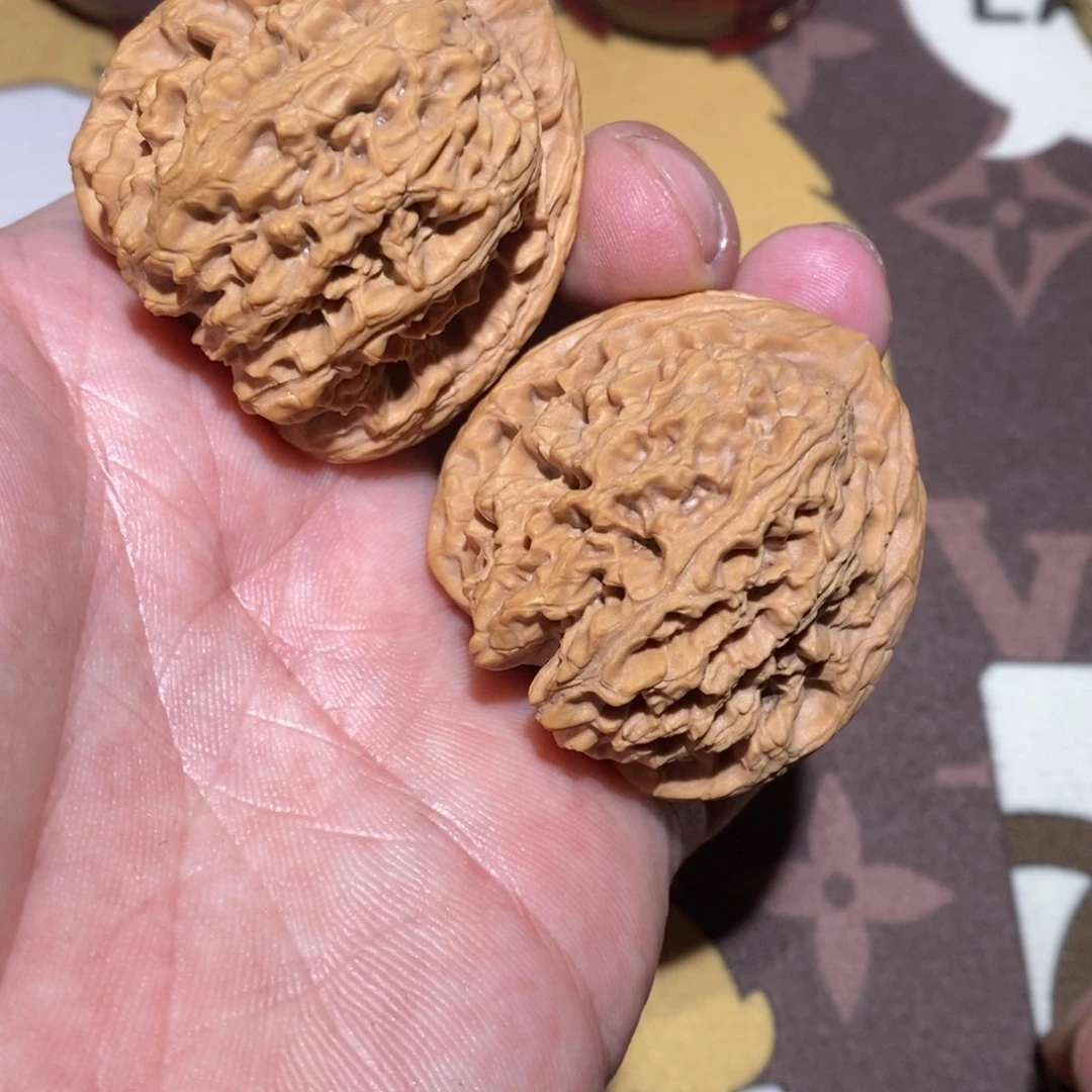 把件文玩核桃南疆石