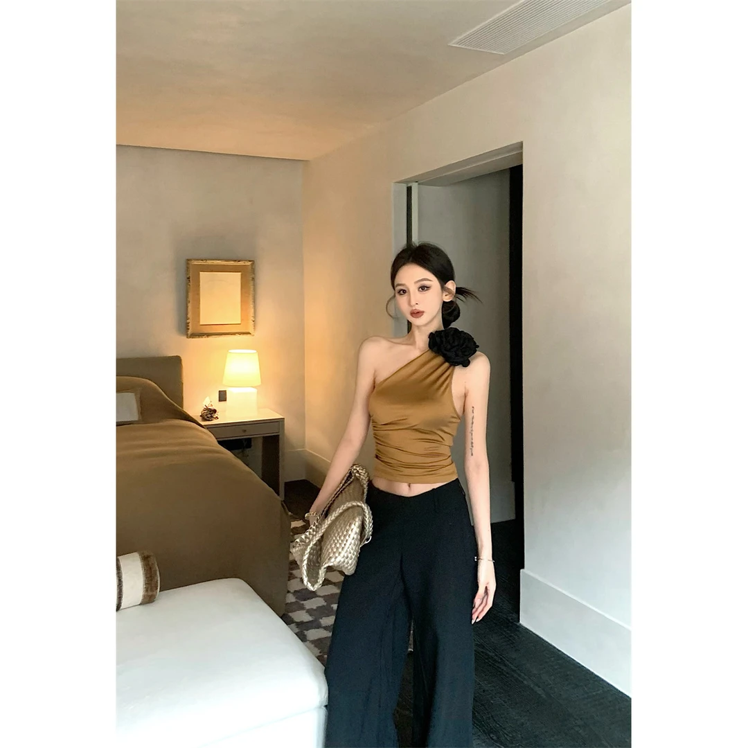 设计感立体花朵斜肩无袖背心女时尚百搭辣妹气质绝美别致外穿上衣