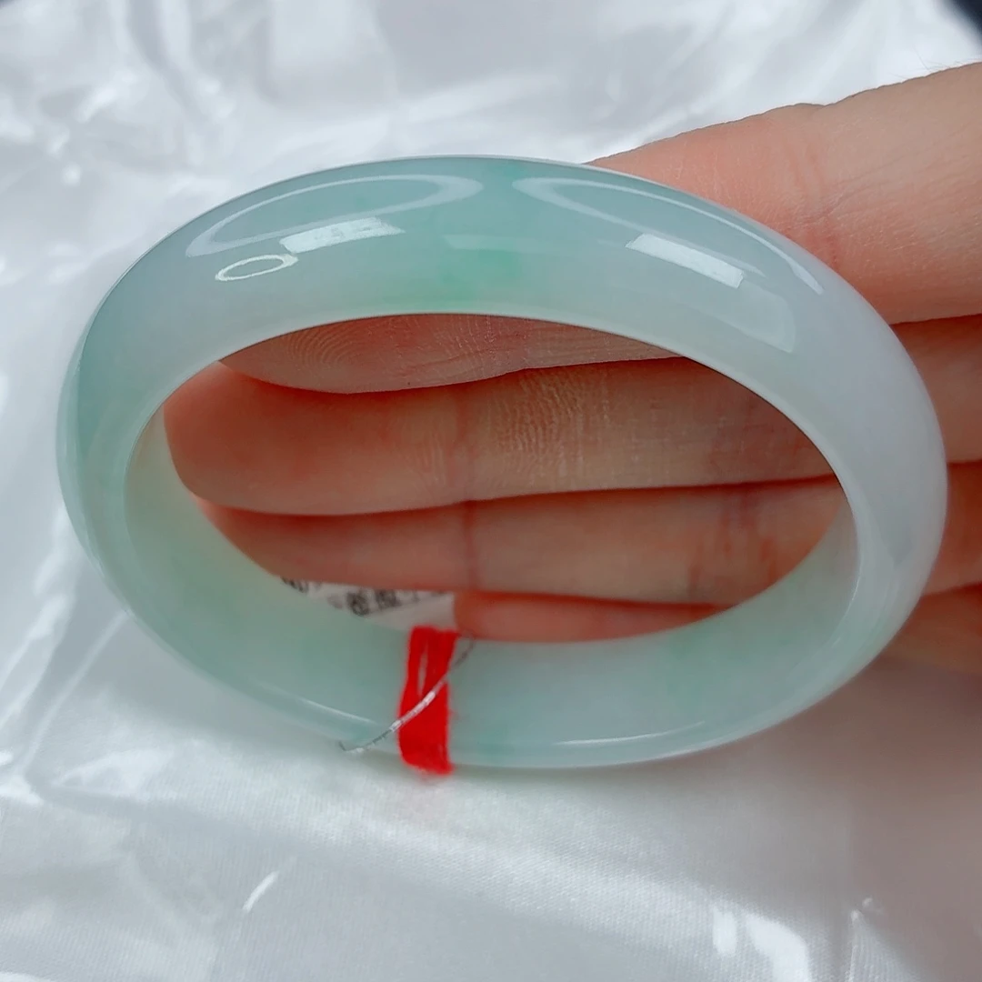 翡翠未镶嵌手镯53.6贵妃，小清新，细腻润感好，细纹，019