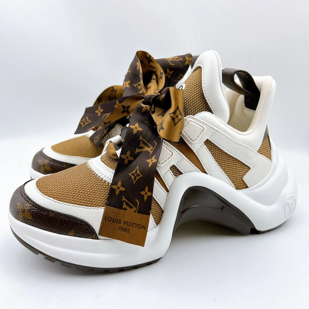 99新 LouisVuitton/路易威登 37码/丝带满印拱桥老爹鞋/BM00599