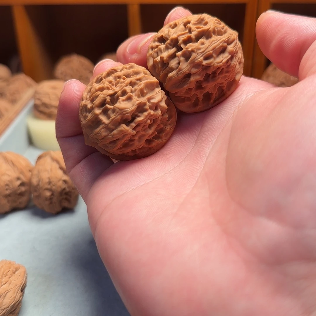 懒***洋把件文玩核桃原树野核龙元