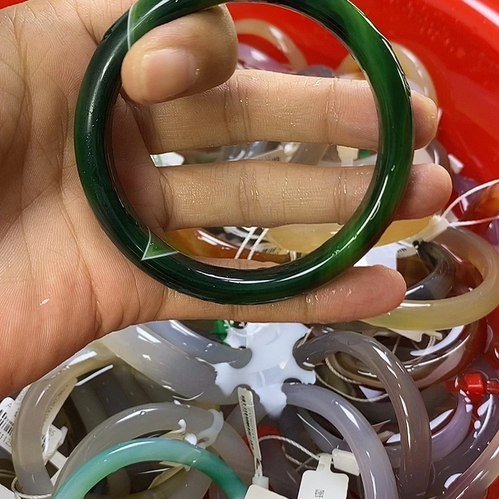 果***果手镯玛瑙/玉髓未镶嵌64圈口