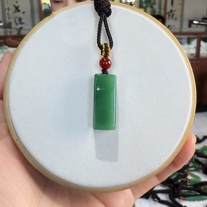 密玉（石英质玉）未镶嵌颈饰