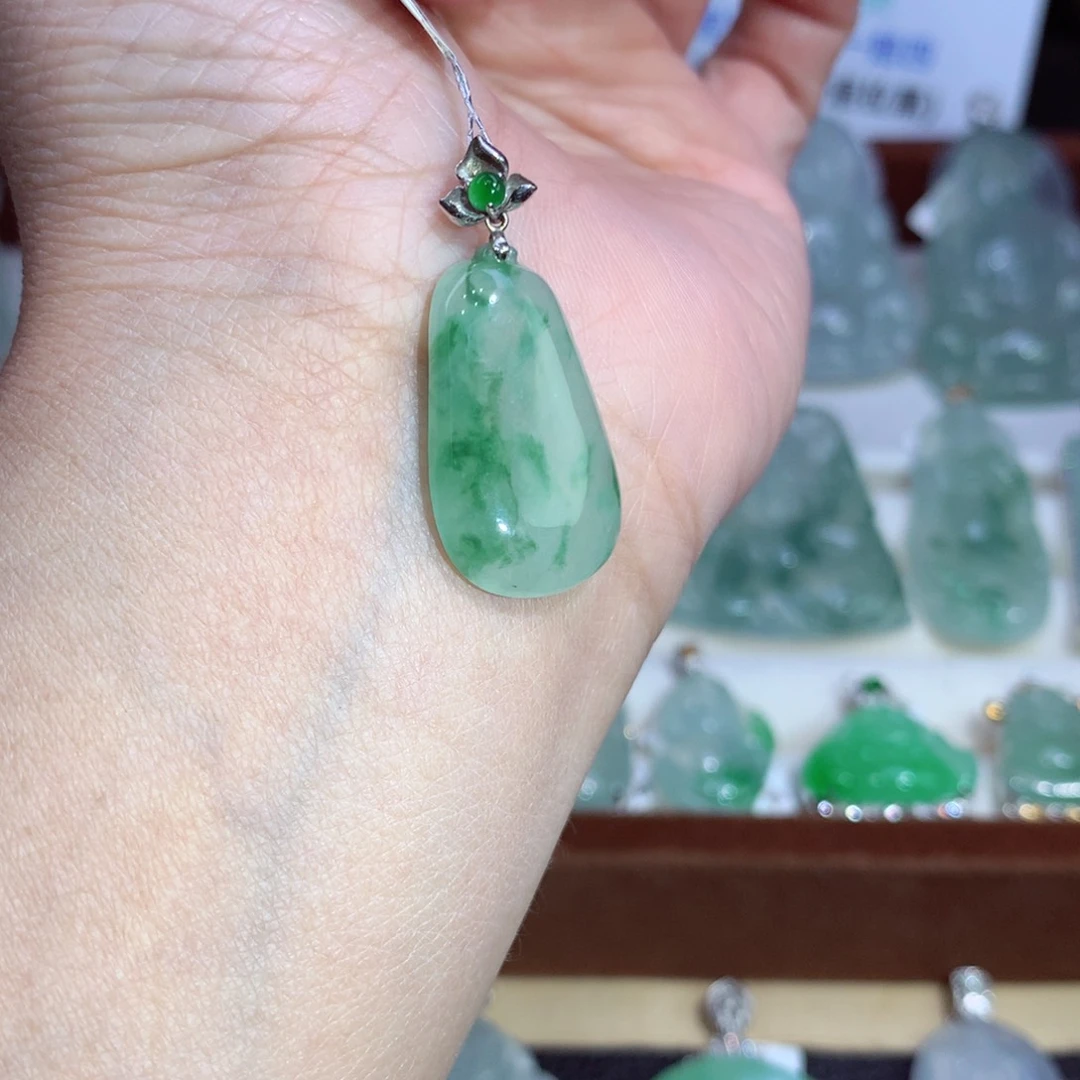 吊坠(不含链)18K金镶嵌翡翠福瓜