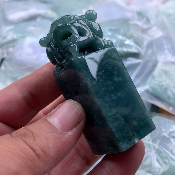 翡翠未镶嵌颈饰保真天然a货翡翠