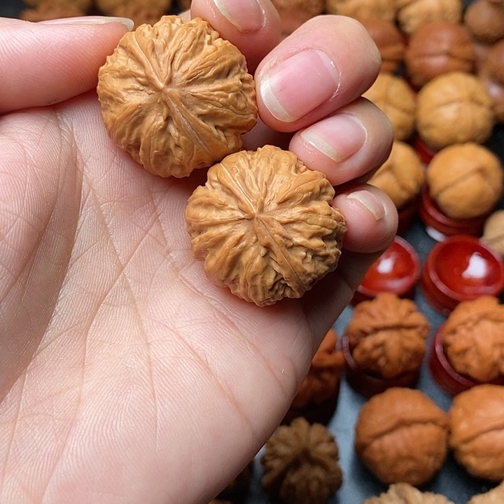 无***敌文玩核桃吊坠西瓜球