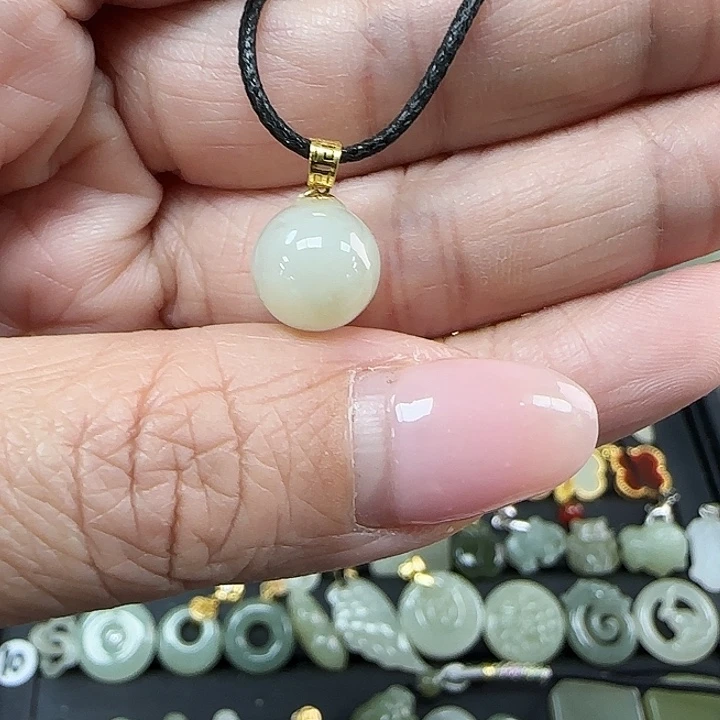 和田玉吊坠(不含链)18K金镶嵌