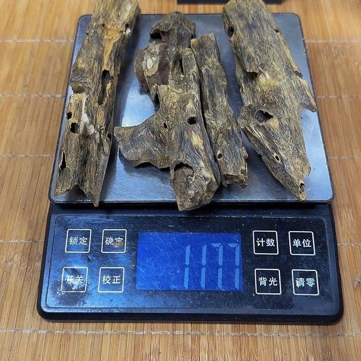 沉香木手把件鹄*斋海南白棋品种块料117克