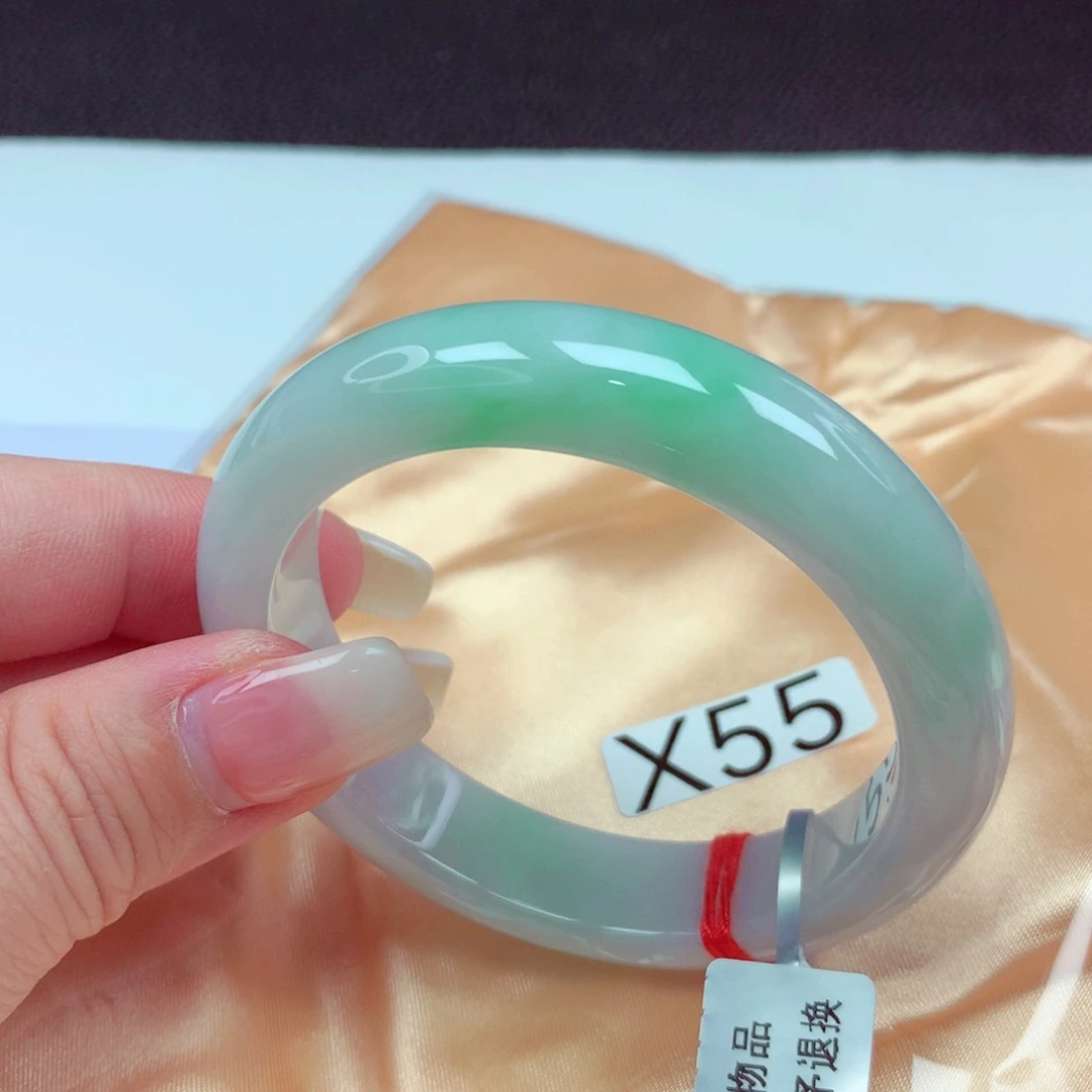 未镶嵌手镯翡翠手镯