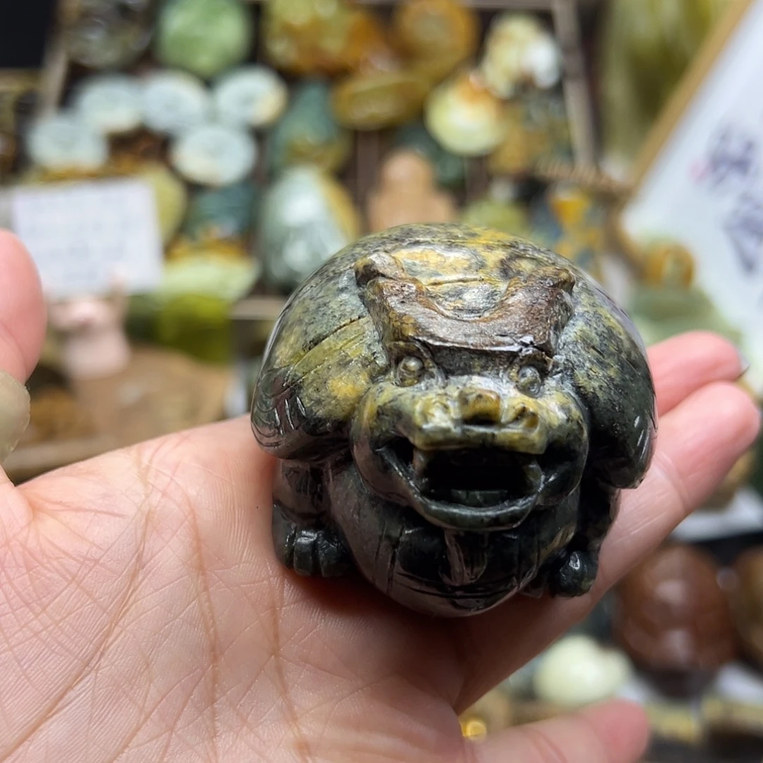 岫岩河磨玉（透闪石质玉）未镶嵌颈饰河磨玉龙龟