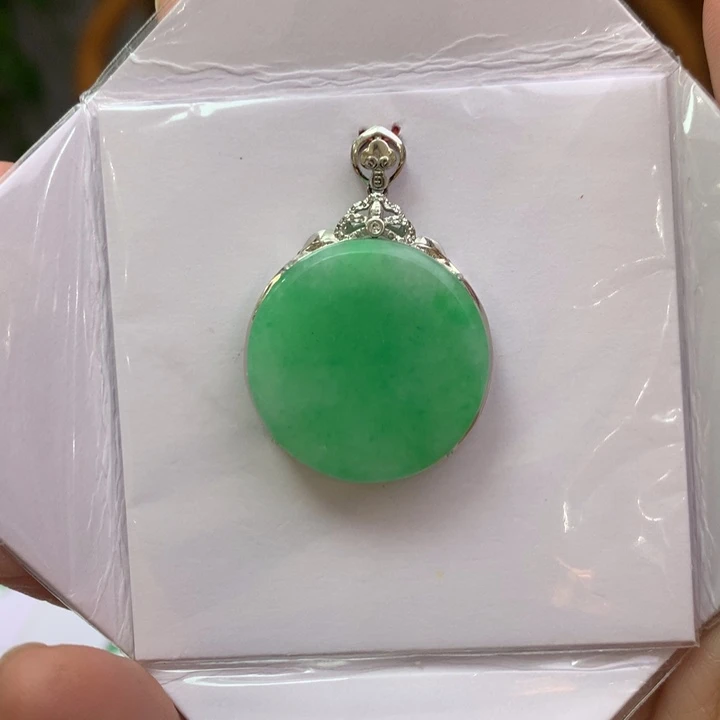 翡翠颈饰18K金镶嵌?***?翡翠翡翠吊坠