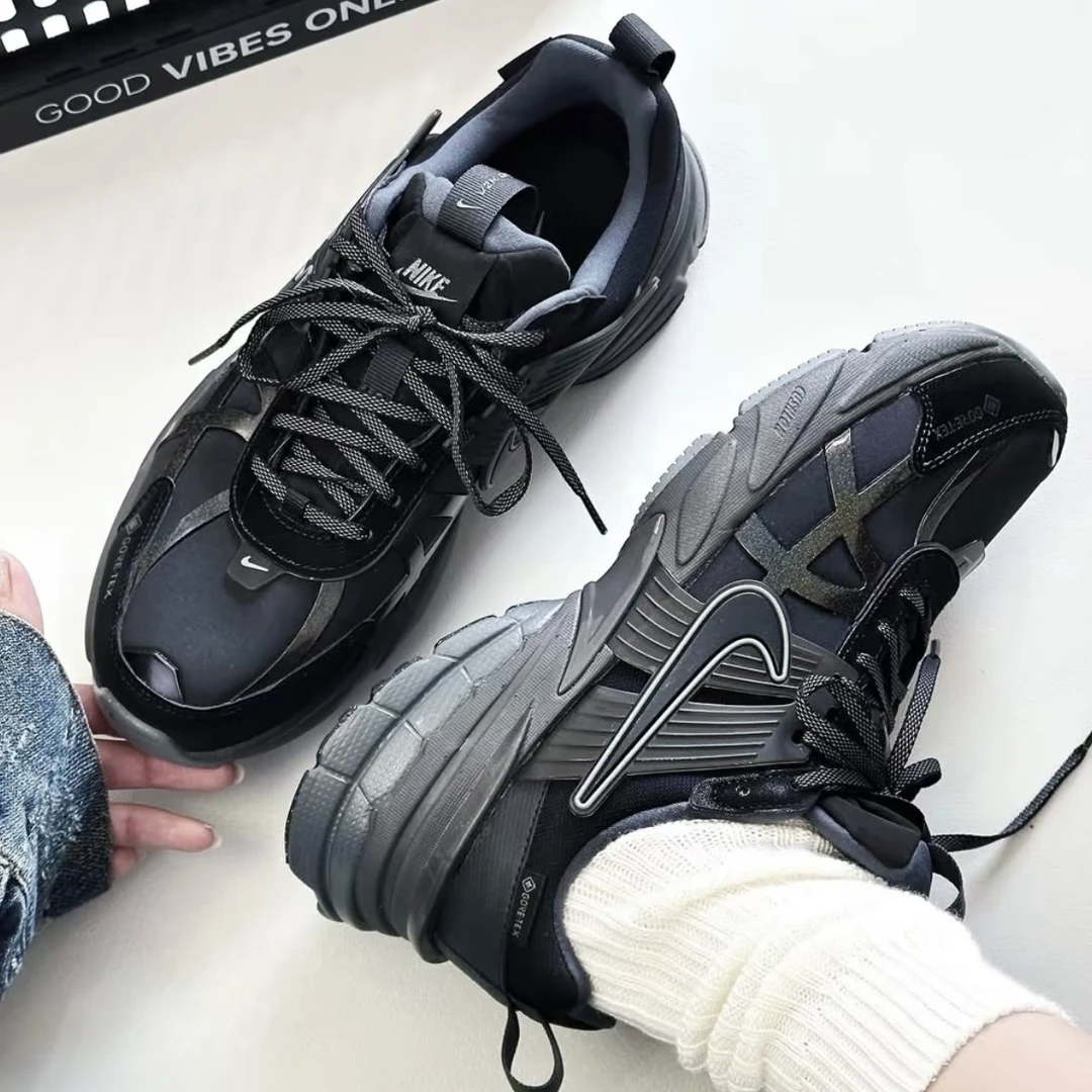 NIKE/耐克女款V2K GORE-TEX复古运动鞋FZ2622001