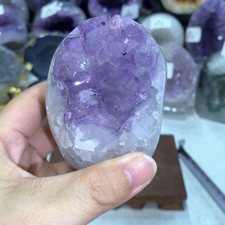 未镶嵌水晶大型摆件（非配饰）