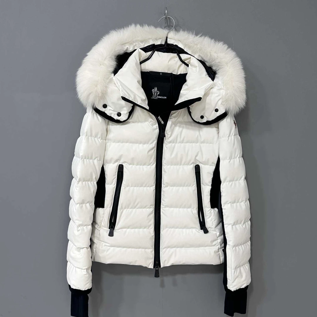 99新 CANADA GOOSE 滑雪系列鹅绒纯色连帽羽绒服/2码/10470