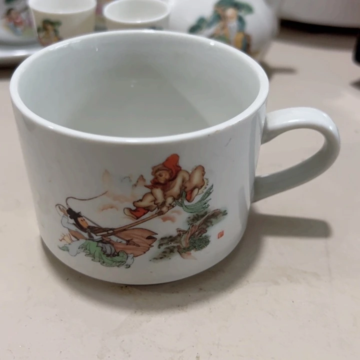 用***9瓷片陶瓷制品杯6个