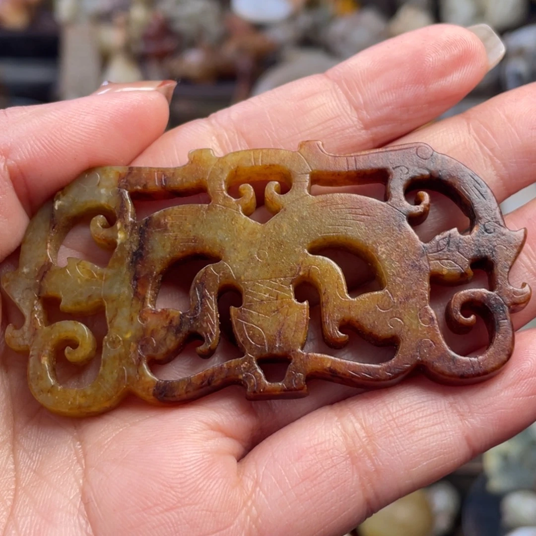 安***鹏和田玉未镶嵌颈饰