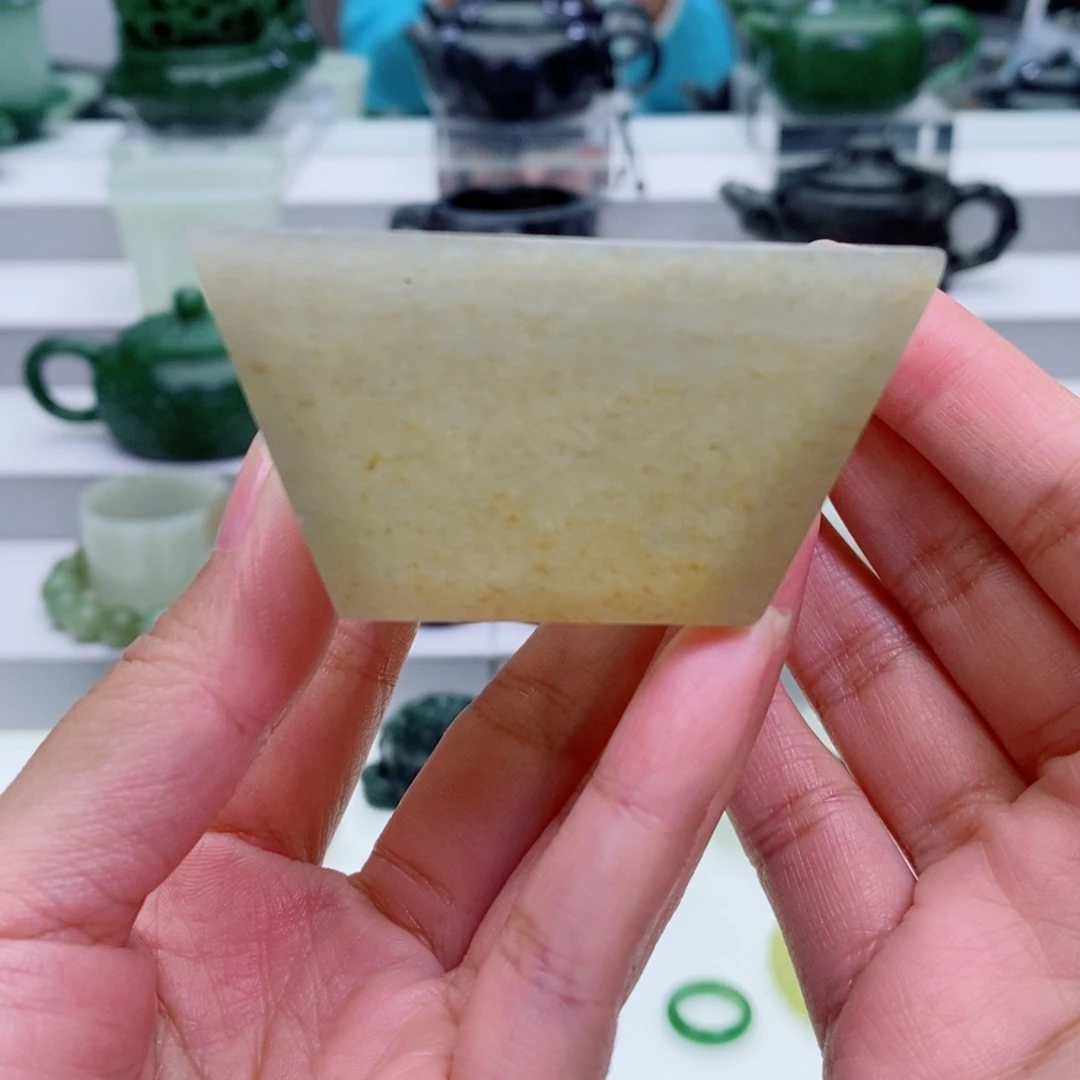 和田玉未镶嵌摆件杯子