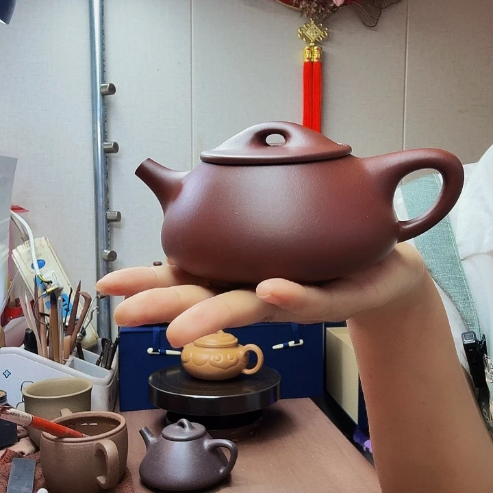 兴***邦茶壶紫砂景舟石瓢微瑕，300毫升，底槽清