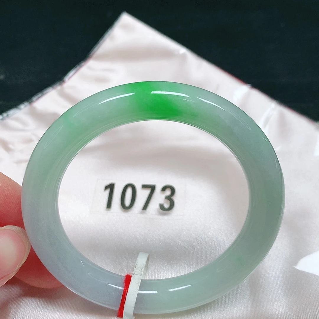 未镶嵌手镯（圆镯）翡翠32 号翡翠手镯