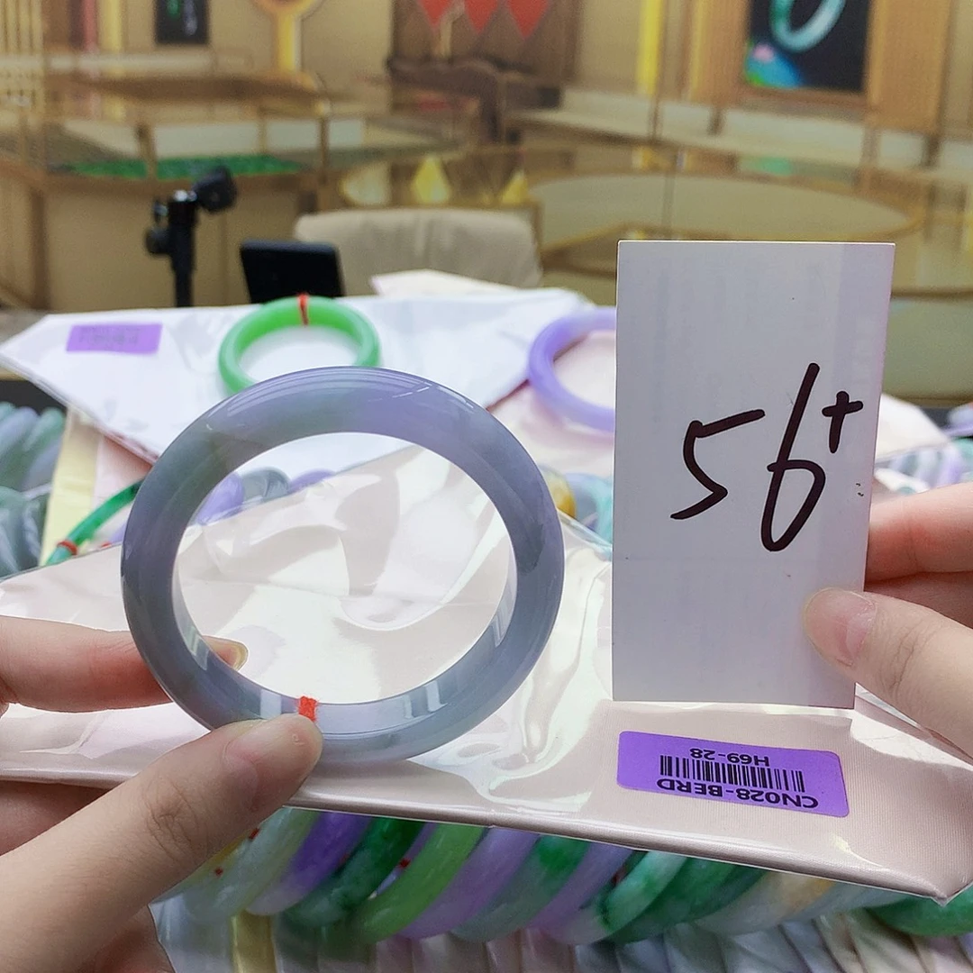 翡翠未镶嵌手镯mmm