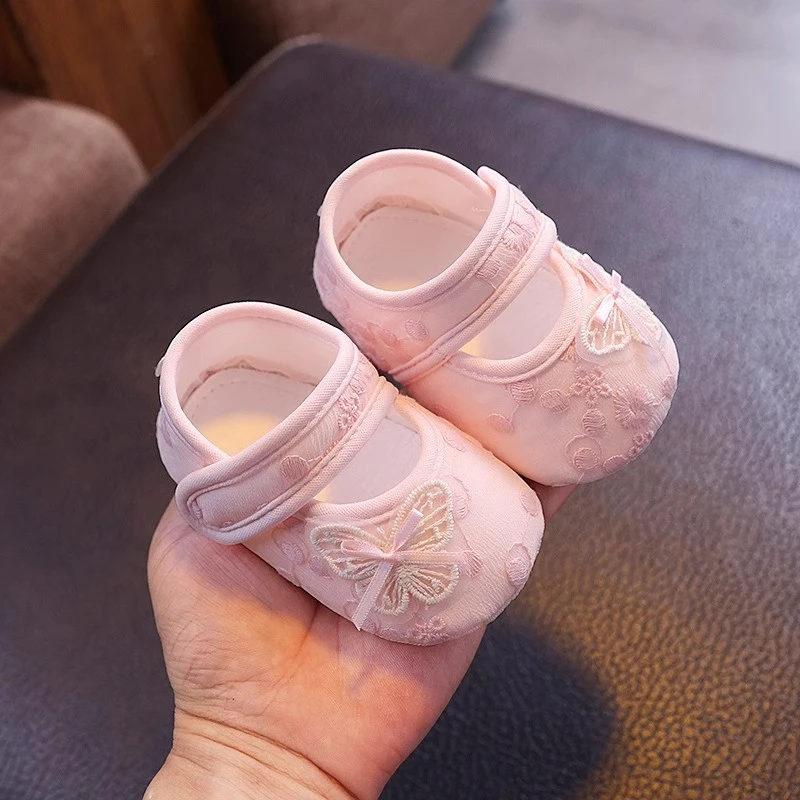春秋季婴儿鞋软布底0-1岁女宝宝3-6-12个月公主鞋透气新生儿学步