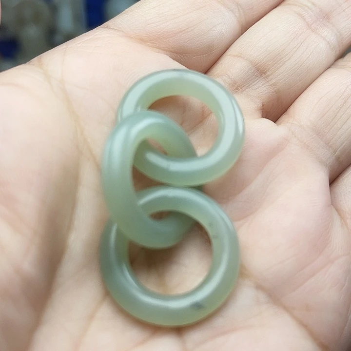 和田玉（青白玉）未镶嵌颈饰