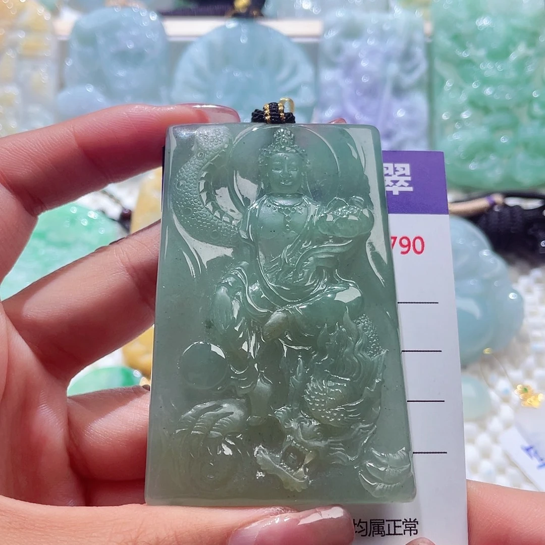 颈饰未镶嵌翡翠观音