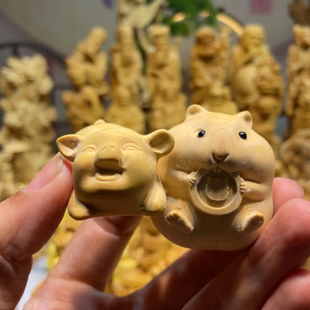 黄杨木黄杨木瑕疵猪跟鼠