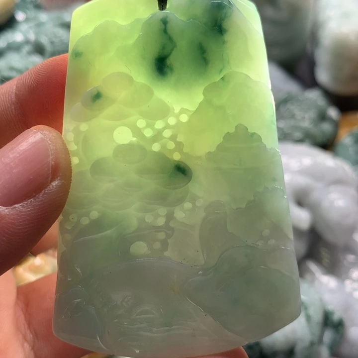 翡翠未镶嵌颈饰保真天然a货翡翠