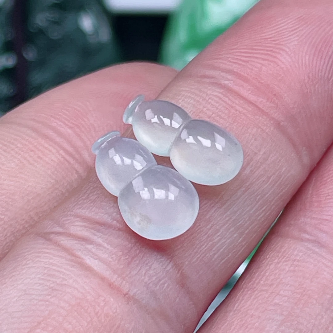 T062缅甸翡翠A货冰种葫芦戒面一对高冰玻璃光白月光细腻荧光感