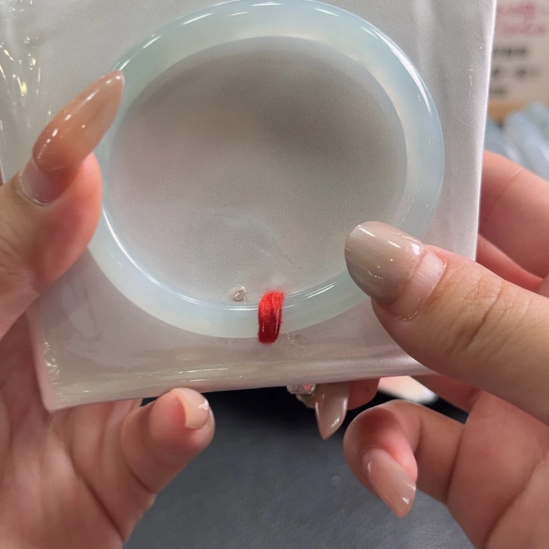 泽***儿翡翠未镶嵌手镯56贵妃力推