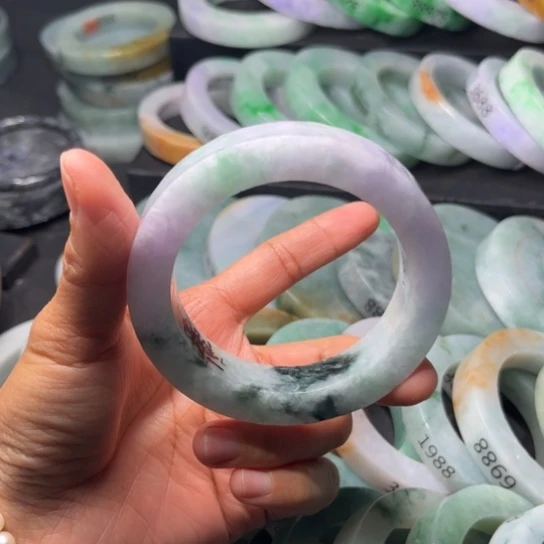 定制翡翠未镶嵌翡翠手镯