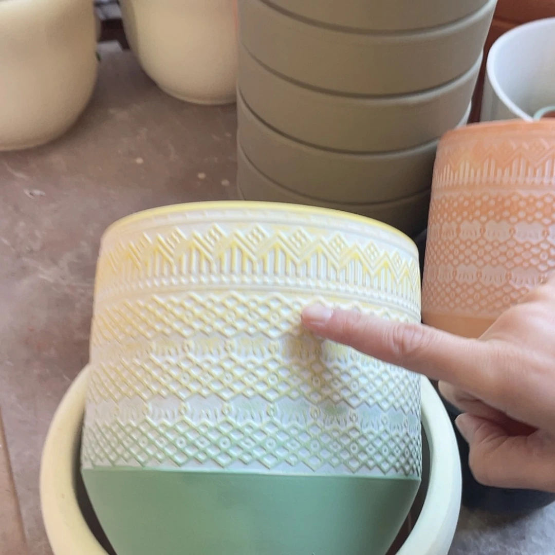 【闪购商品】红陶119机雕黄绿16-16