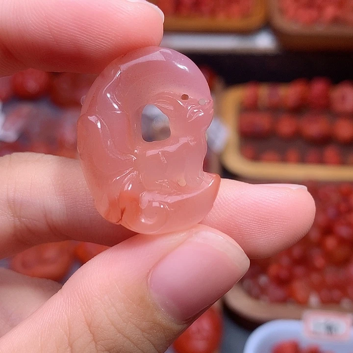 南红玛瑙未镶嵌南红月狐