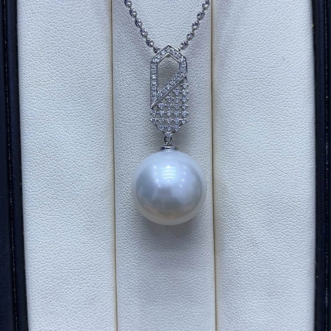 18K金镶嵌吊坠(不含链)海水珍珠15到16点位澳白