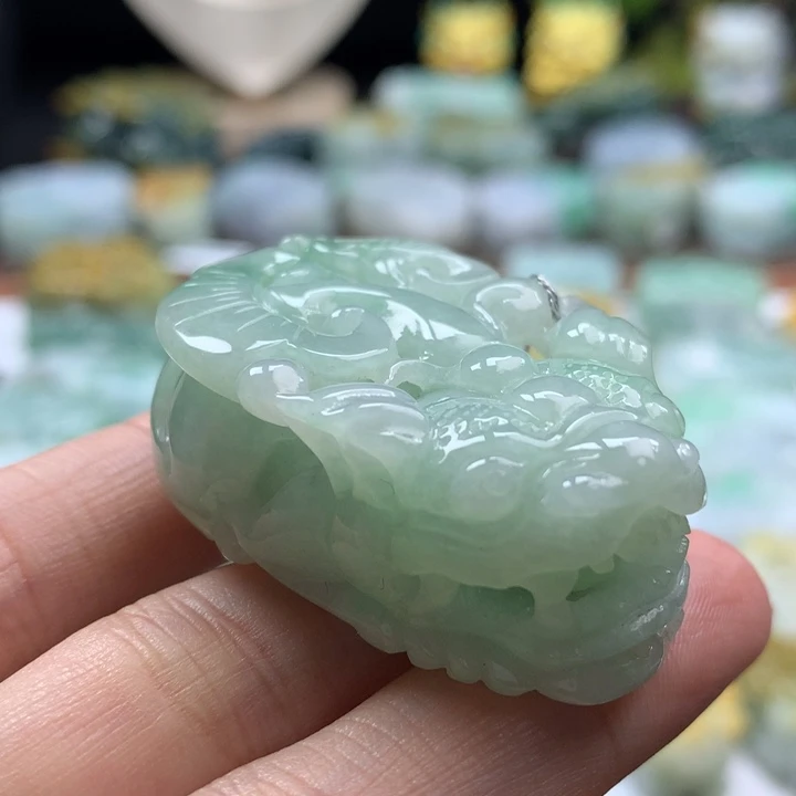 翡翠未镶嵌颈饰貔貅11