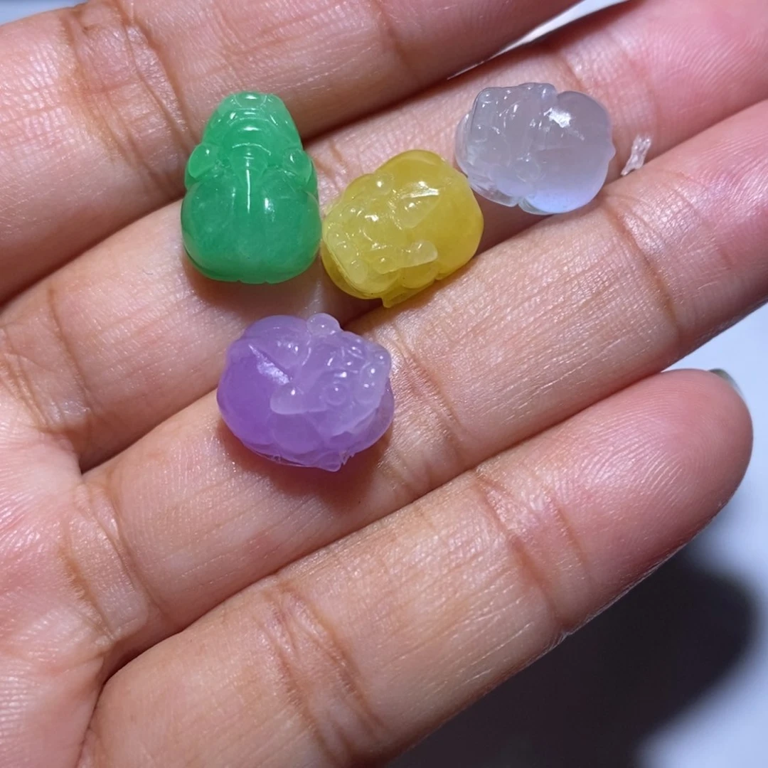 颈饰未镶嵌翡翠余**好