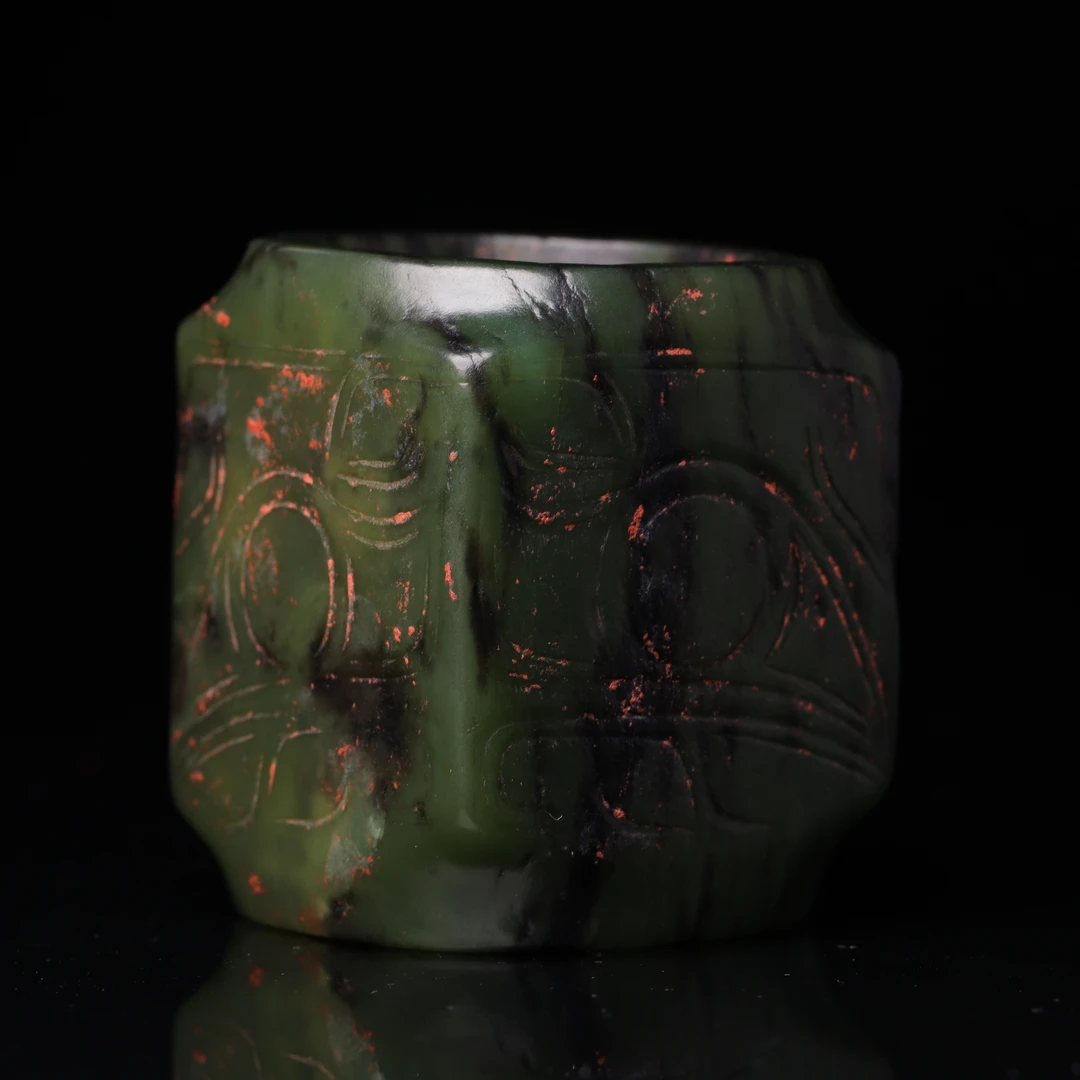 明代和田玉刻纹玉琮