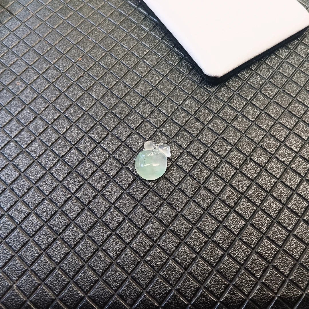 天然非洲翠高冰小吊坠桃子