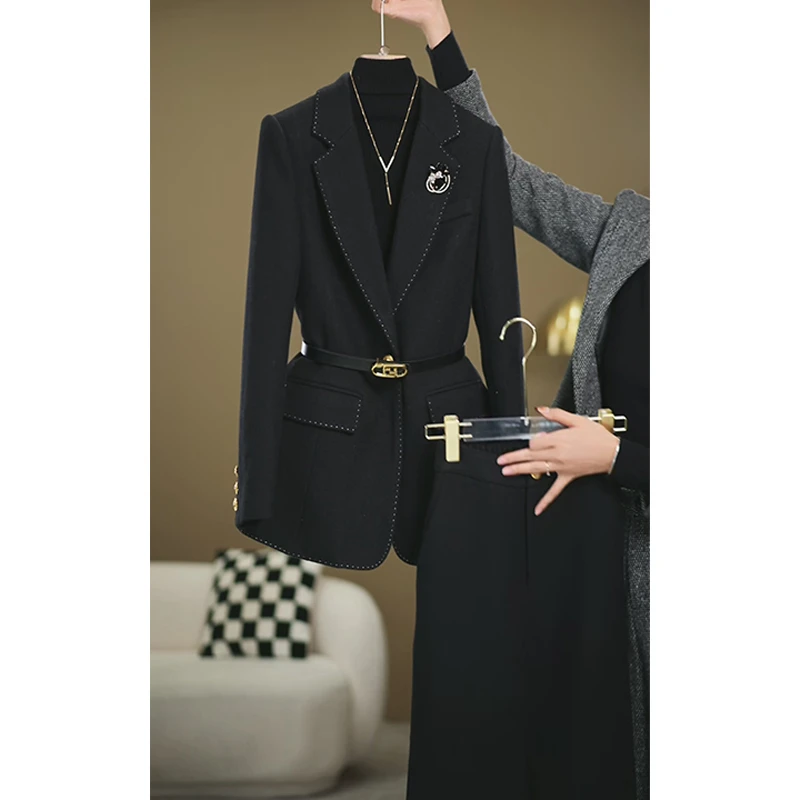 【卓曼定制】2025年秋冬新款黑色珠边修身显瘦时尚洋气气质套装