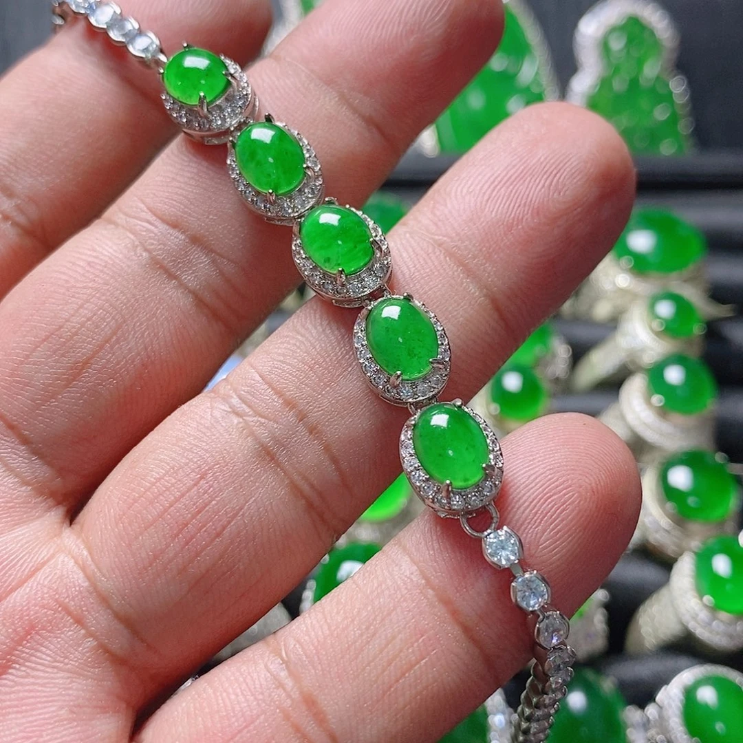 翡翠未镶嵌颈饰