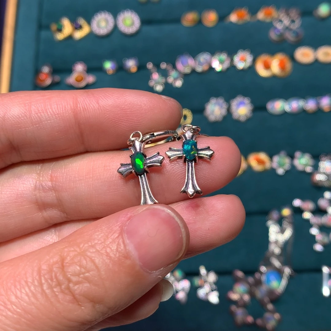 欧泊耳钉款式银S925镶嵌德**贝