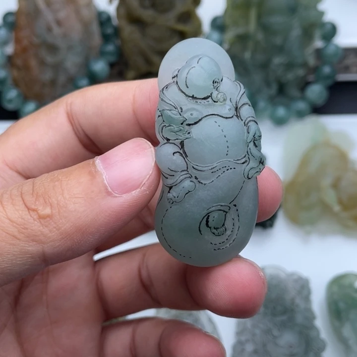 未镶嵌定制翡翠站佛