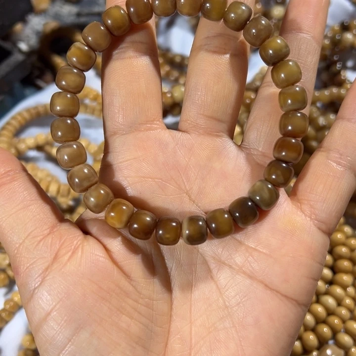 加***啡吊坠龙脊菩提玉化老型单圈