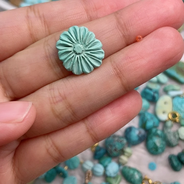 南红玛瑙未镶嵌珠宝奇石