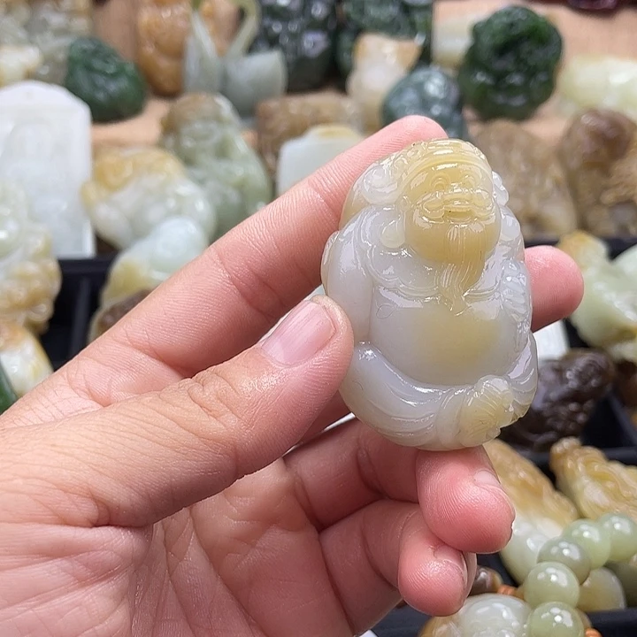 流****颈饰未镶嵌和田玉（糖玉）