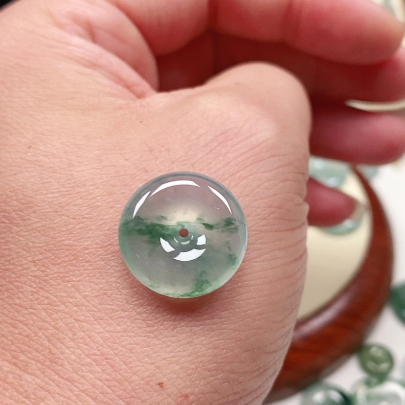 【闪购商品】翡翠未镶嵌吊坠(不含链)