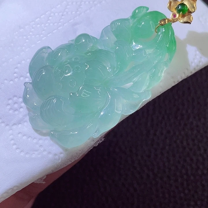 颈饰18K金镶嵌翡翠翡翠