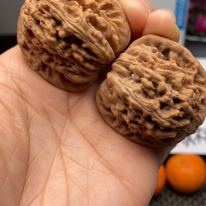 文玩核桃把件y*q四座楼磕尖练手对