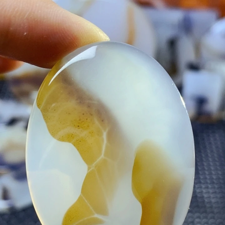 玛瑙/玉髓未镶嵌珠宝半成品